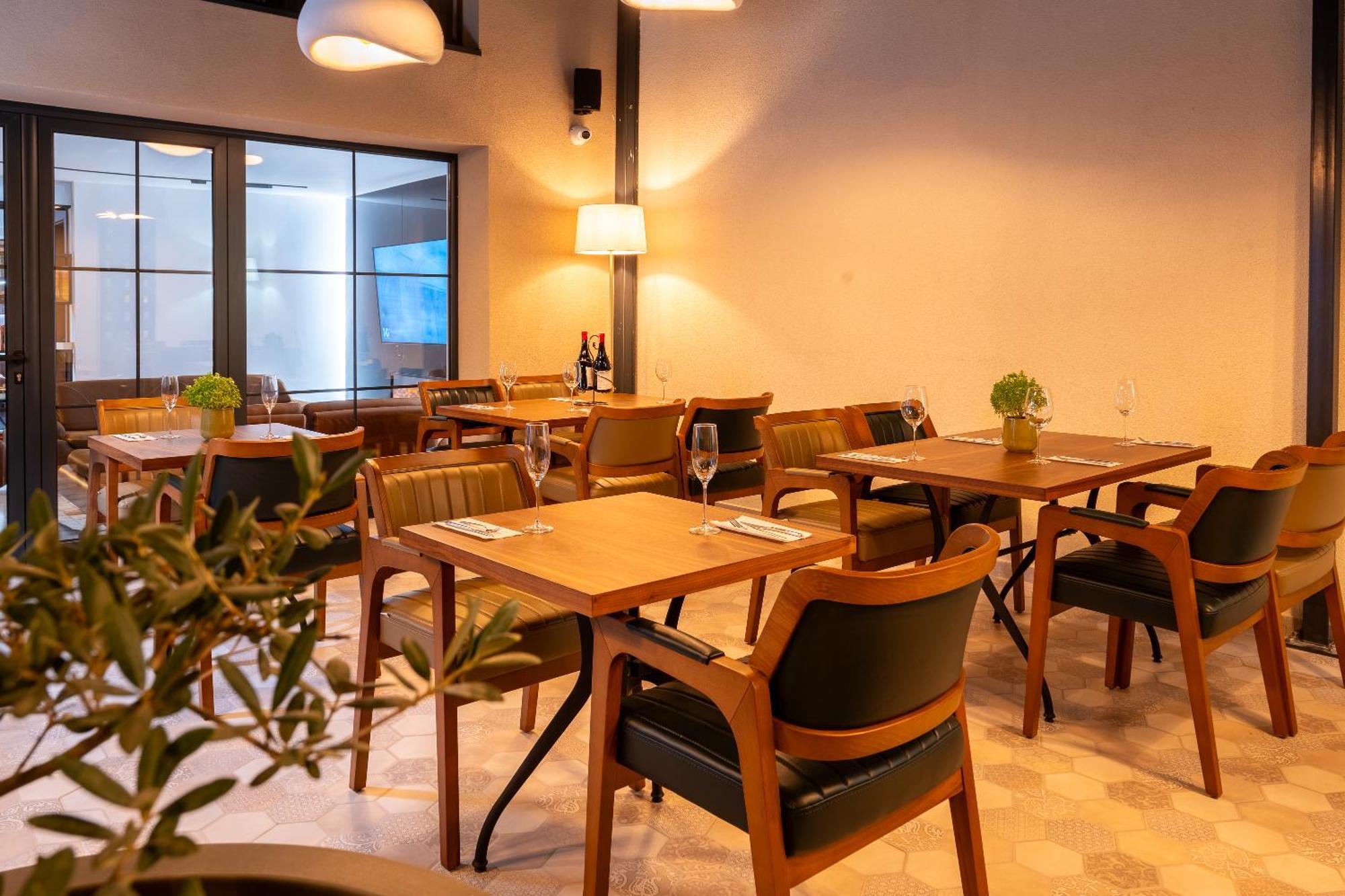Ruby Hotel Prishtina 프리슈티나 외부 사진