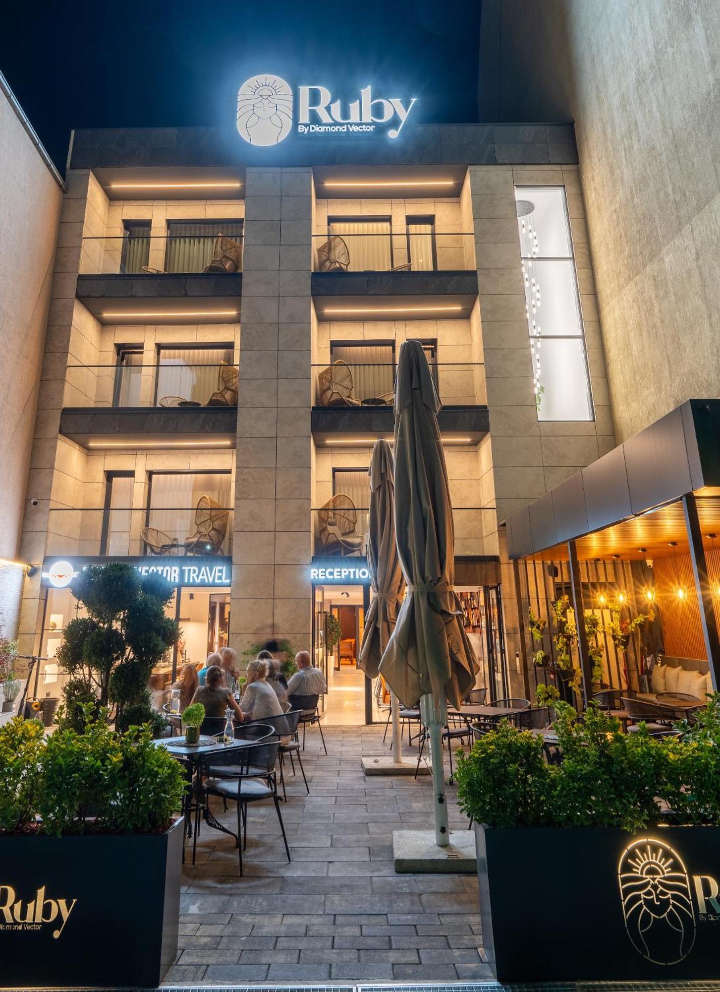Ruby Hotel Prishtina 프리슈티나 외부 사진