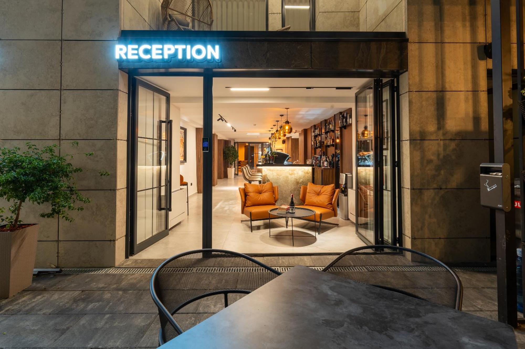 Ruby Hotel Prishtina 프리슈티나 외부 사진